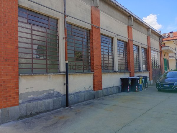 locale di sgombero in affitto a Brandizzo