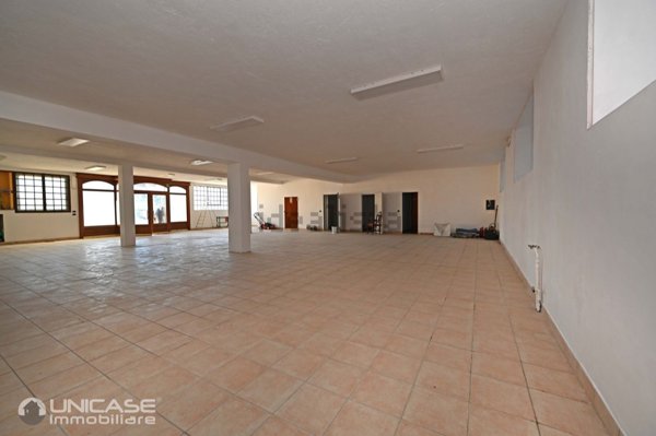 negozio in affitto a Bricherasio