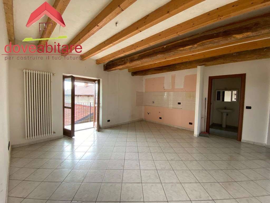 appartamento in affitto a Bricherasio in zona Cappella Merli