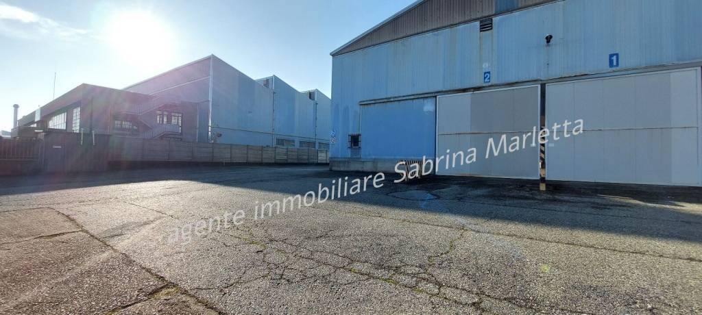 locale commerciale in affitto a Bruino