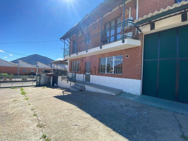 locale di sgombero in affitto a Bruino