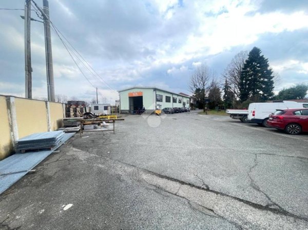 locale commerciale in affitto a Bruino