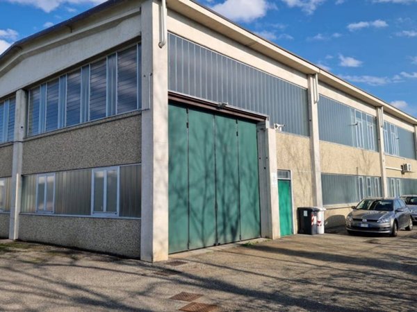 locale commerciale in affitto a Bruino