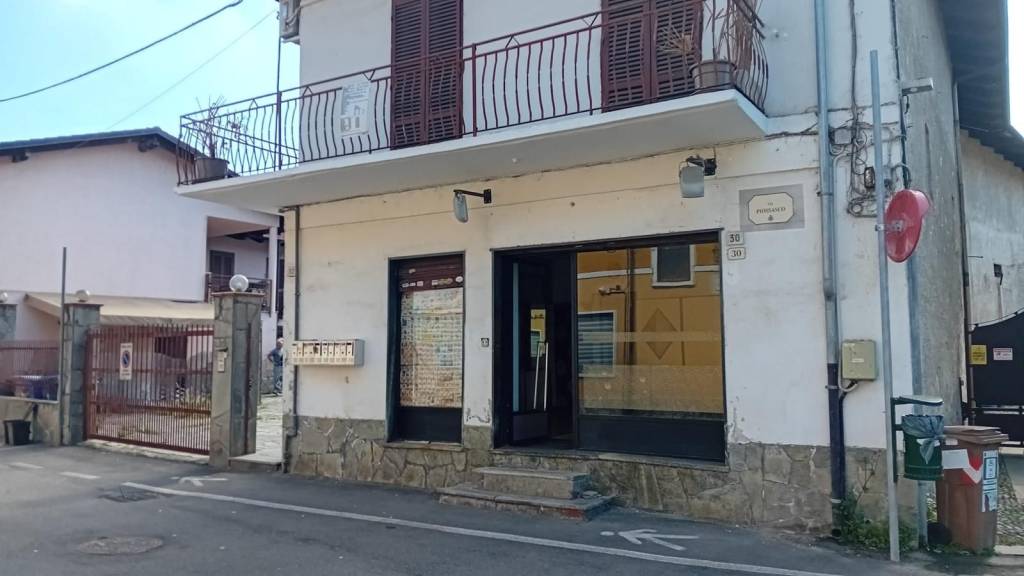 negozio in affitto a Bruino