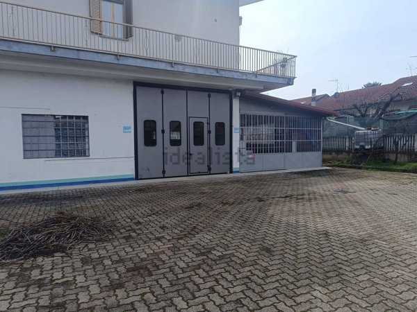 locale di sgombero in affitto a Bruino