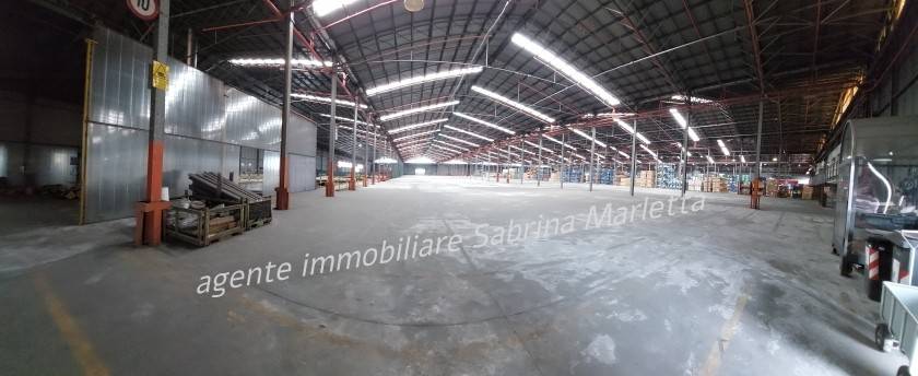 locale commerciale in affitto a Bruino