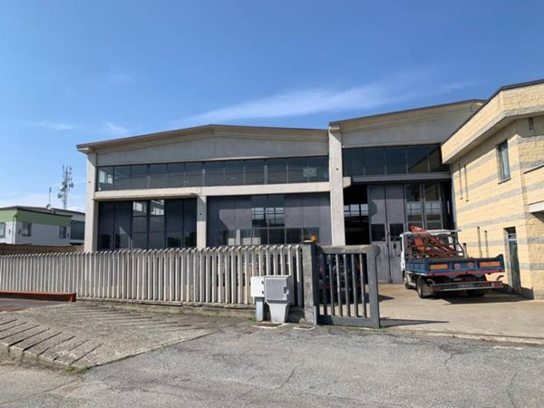 locale commerciale in affitto a Buriasco