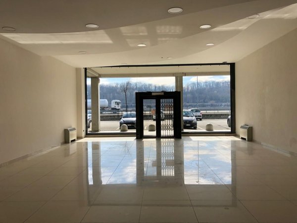 negozio in affitto a Buttigliera Alta in zona Ferriera