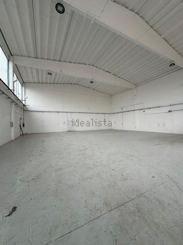 capannone in affitto a Cambiano