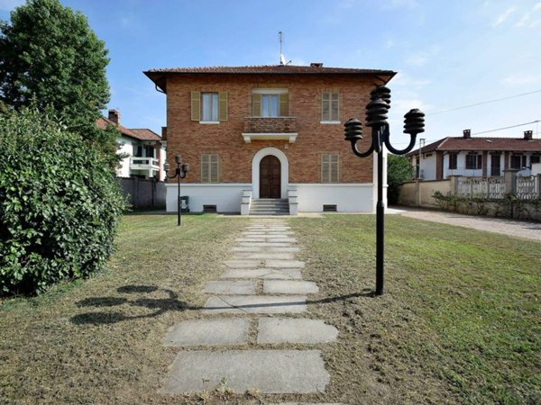 casa indipendente in affitto a Carignano