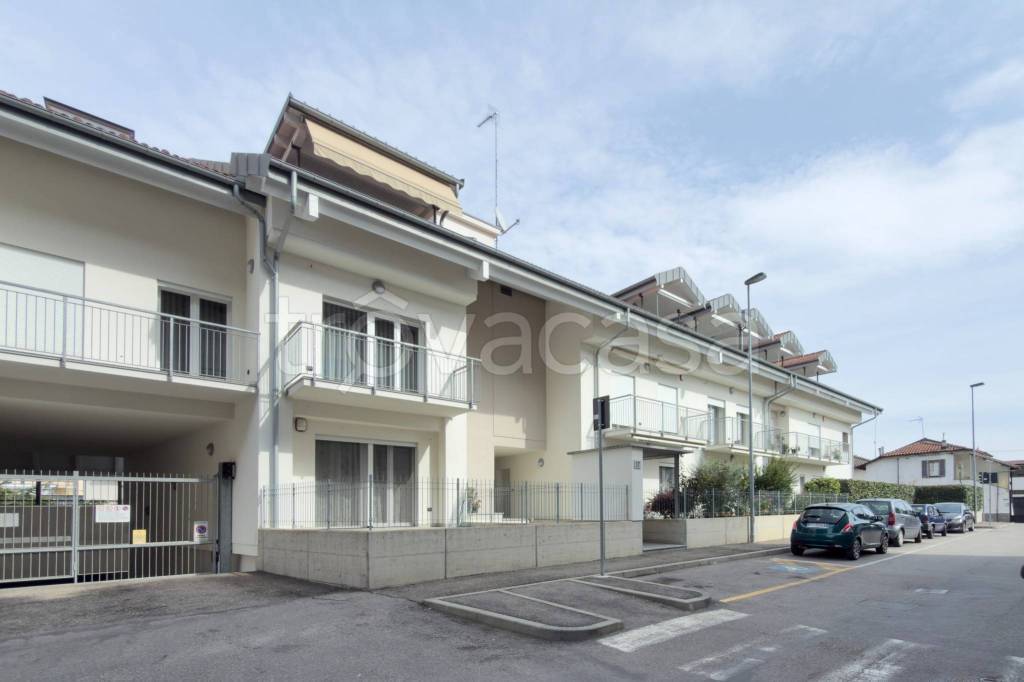 appartamento in affitto a Carignano