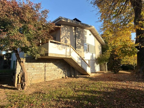 casa indipendente in affitto a Carignano