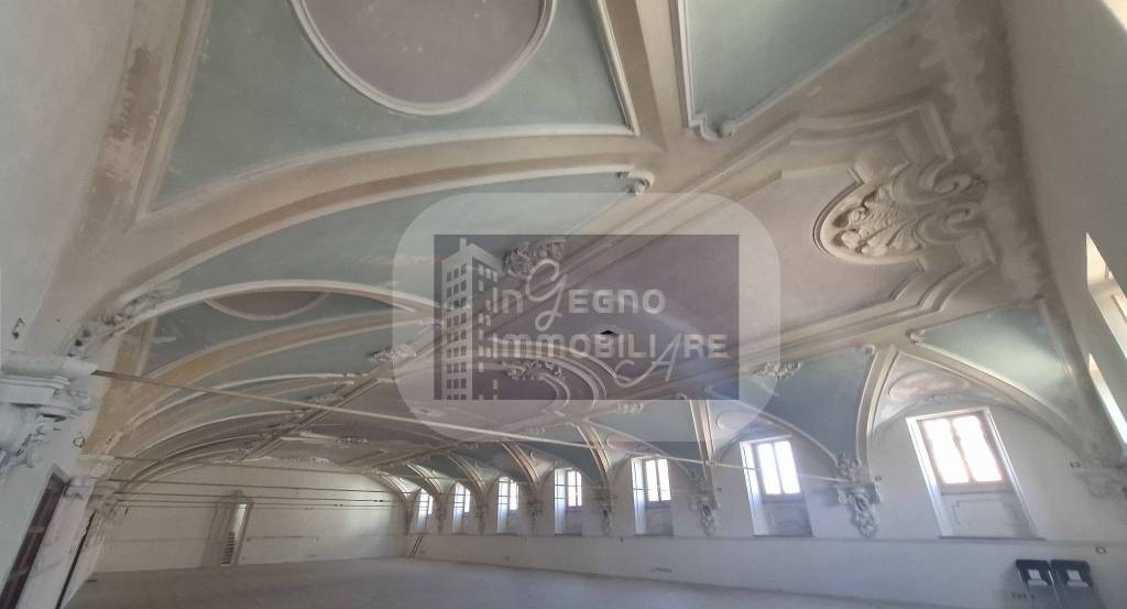 negozio in affitto a Carignano