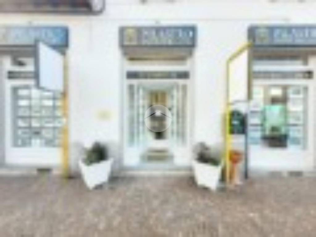 negozio in affitto a Carignano