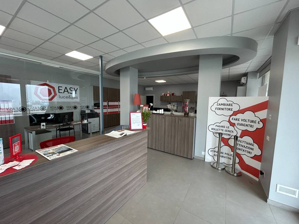 negozio in affitto a Carignano