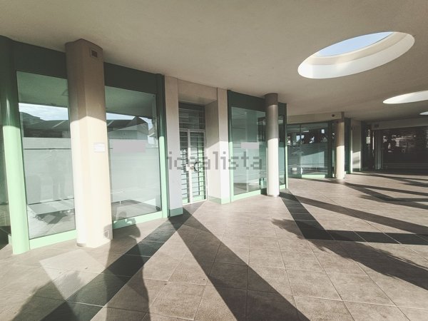 locale commerciale in affitto a Carmagnola