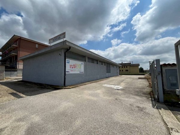 capannone in affitto a Carmagnola in zona Salasio