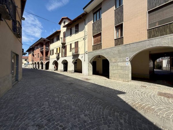 locale commerciale in affitto a Carmagnola