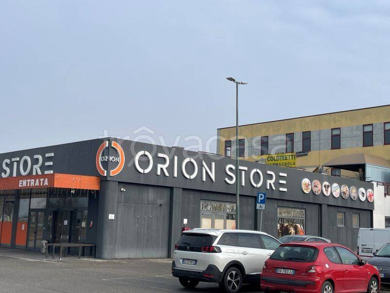 negozio in affitto a Carmagnola