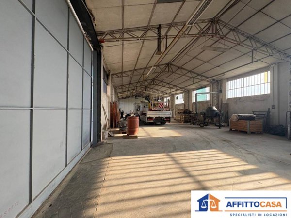 locale commerciale in affitto a Carmagnola in zona San Giovanni