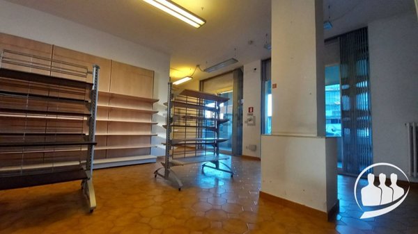 locale commerciale in affitto a Carmagnola