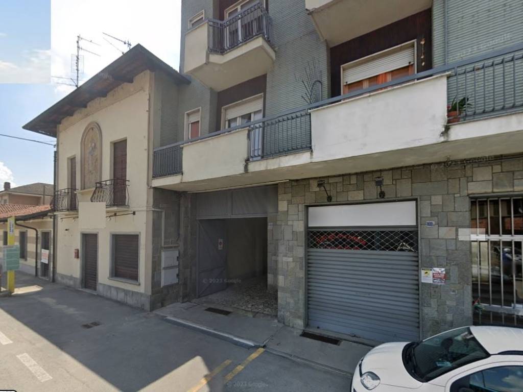 negozio in affitto a Carmagnola in zona Salasio
