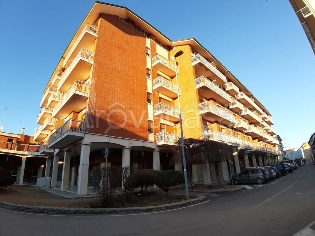 appartamento in affitto a Carmagnola in zona Cavalleri
