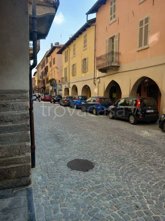 locale commerciale in affitto a Carmagnola