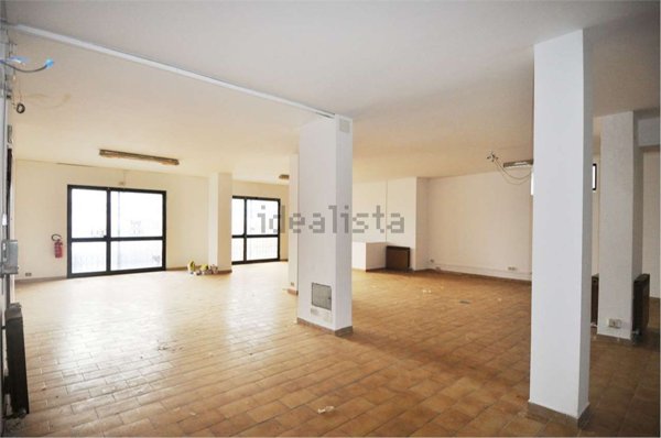 locale commerciale in affitto a Caselette