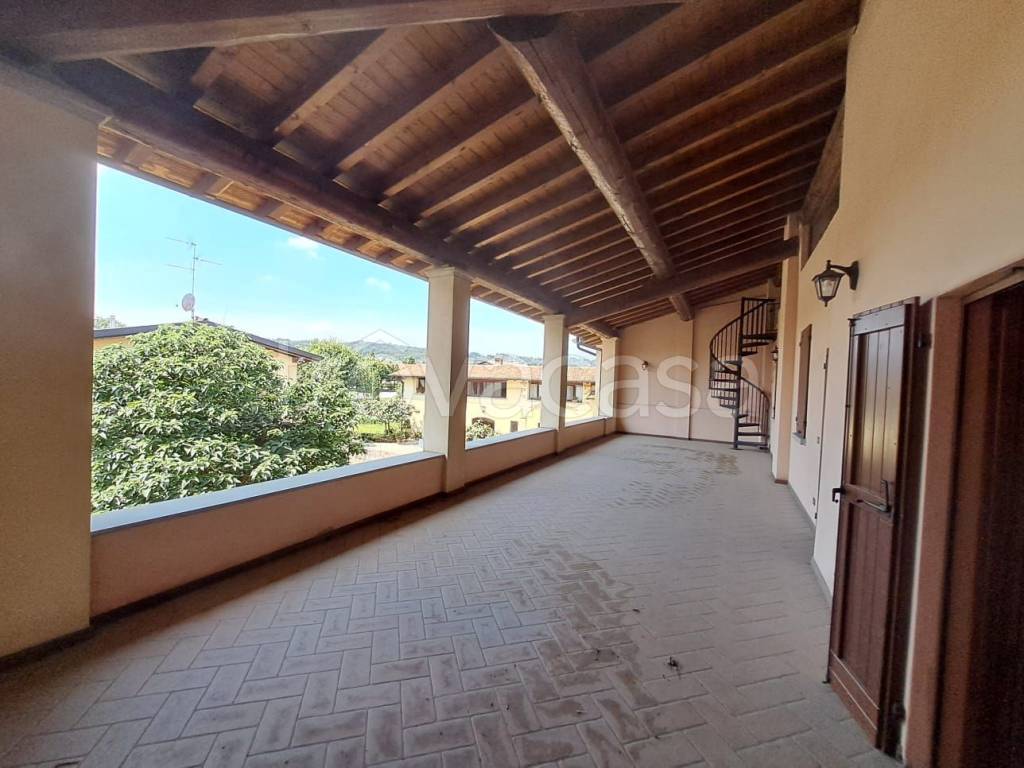 appartamento in affitto ad Adro