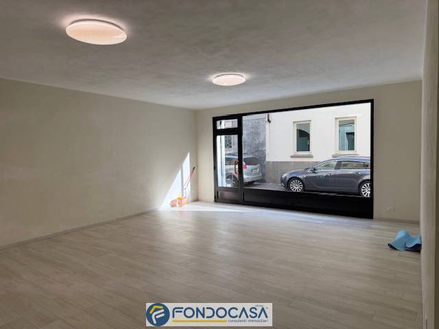 locale commerciale in affitto ad Adro