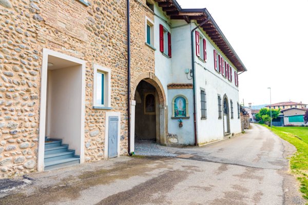 appartamento in affitto ad Adro in zona Torbiato