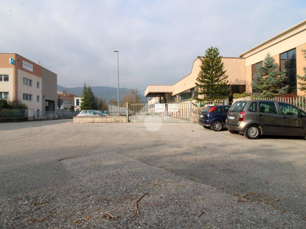 ufficio in affitto ad Agnosine