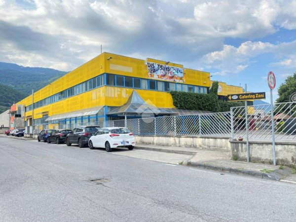 ufficio in affitto ad Artogne in zona Piazze