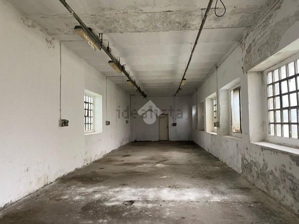 locale di sgombero in affitto a Caselle Torinese