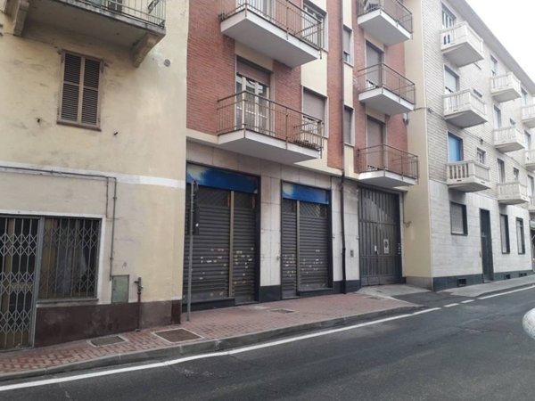 negozio in affitto a Caselle Torinese