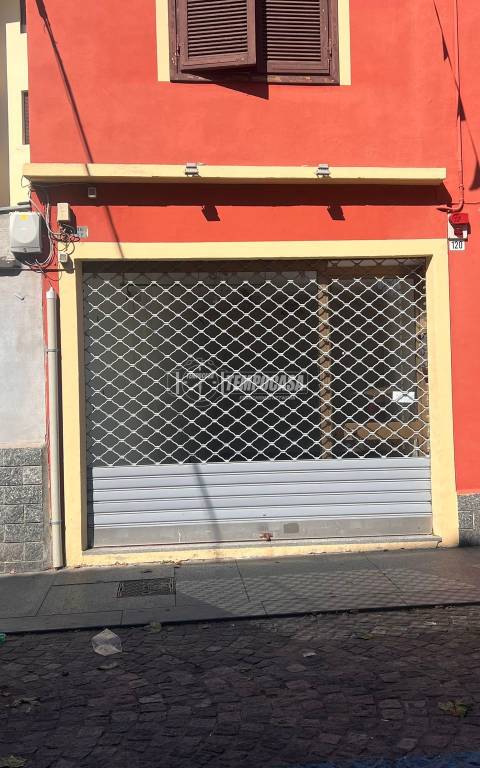 negozio in affitto a Caselle Torinese