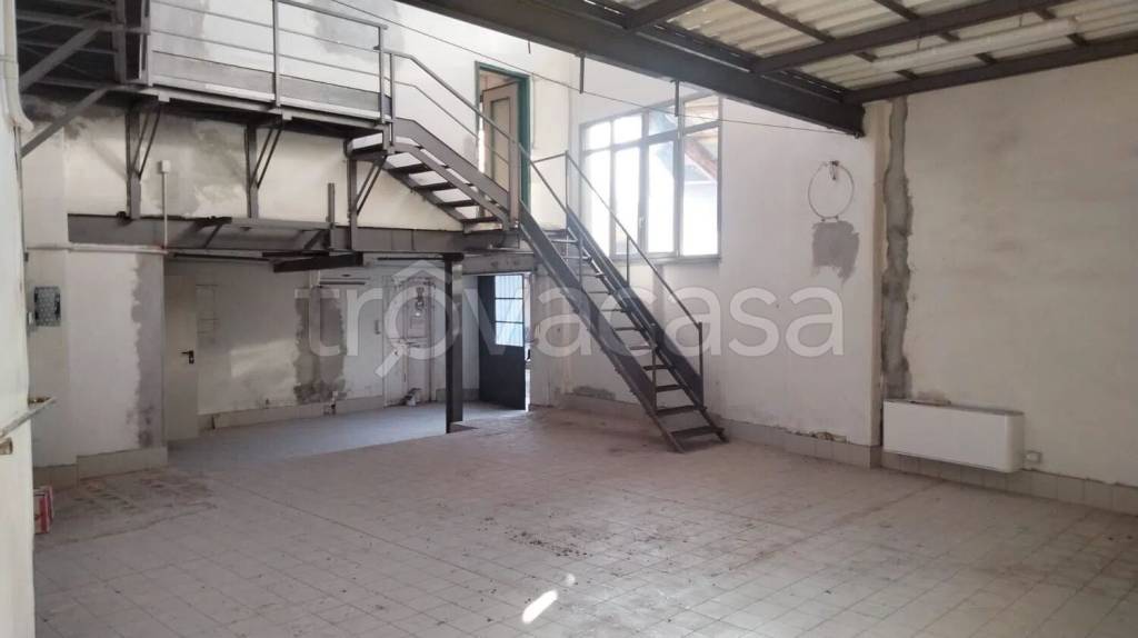 negozio in affitto a Caselle Torinese