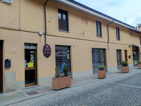 negozio in affitto a Caselle Torinese