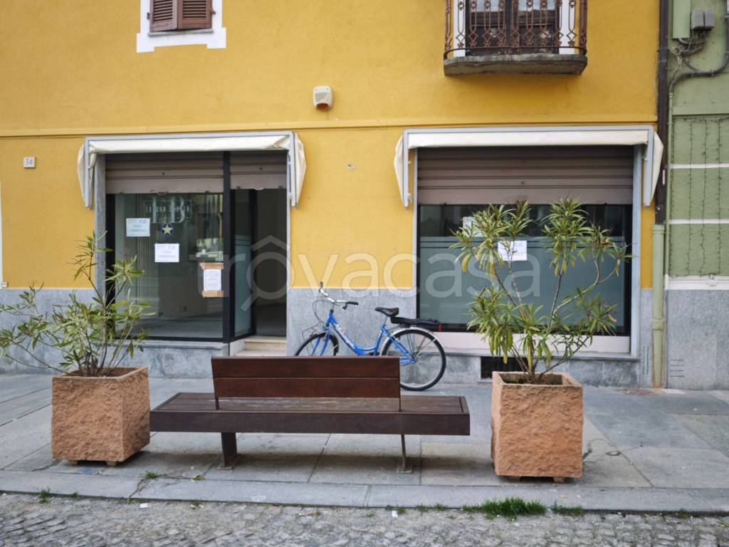 negozio in affitto a Caselle Torinese