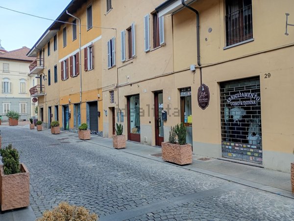 locale commerciale in affitto a Caselle Torinese