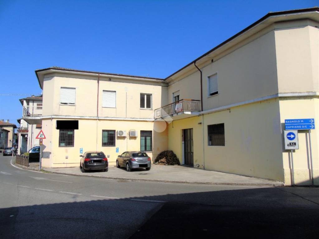 negozio in affitto ad Azzano Mella