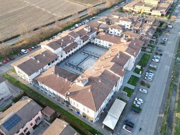 negozio in affitto ad Azzano Mella
