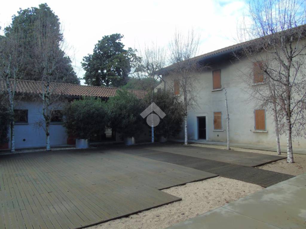negozio in affitto a Bagnolo Mella