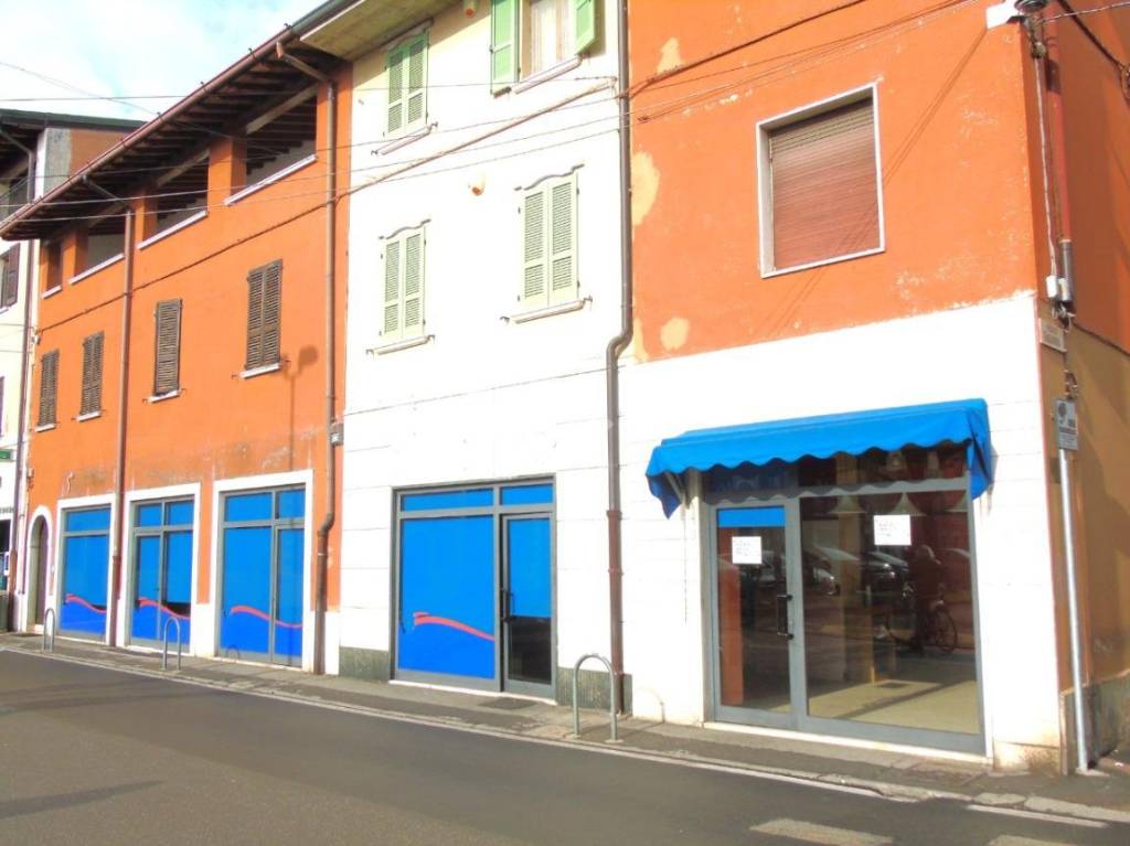 negozio in affitto a Bagnolo Mella