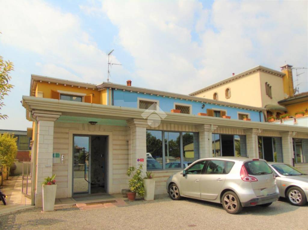 negozio in affitto a Bagnolo Mella