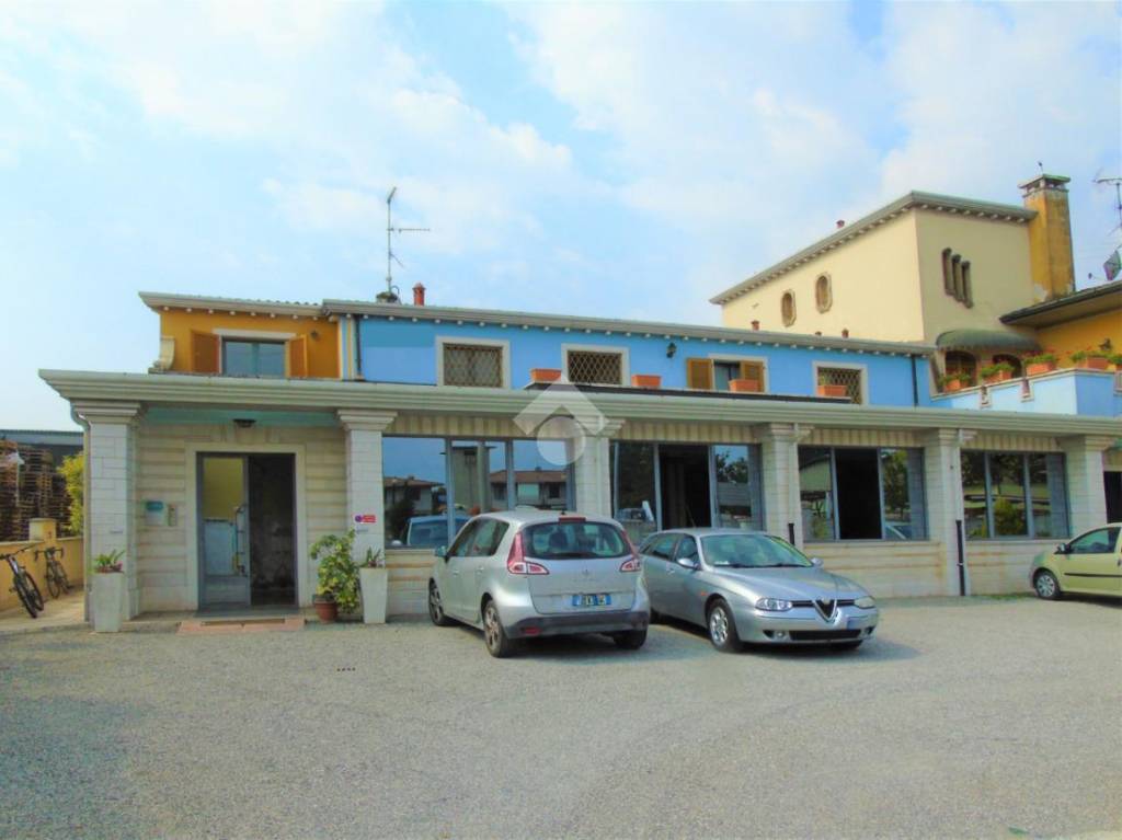 negozio in affitto a Bagnolo Mella