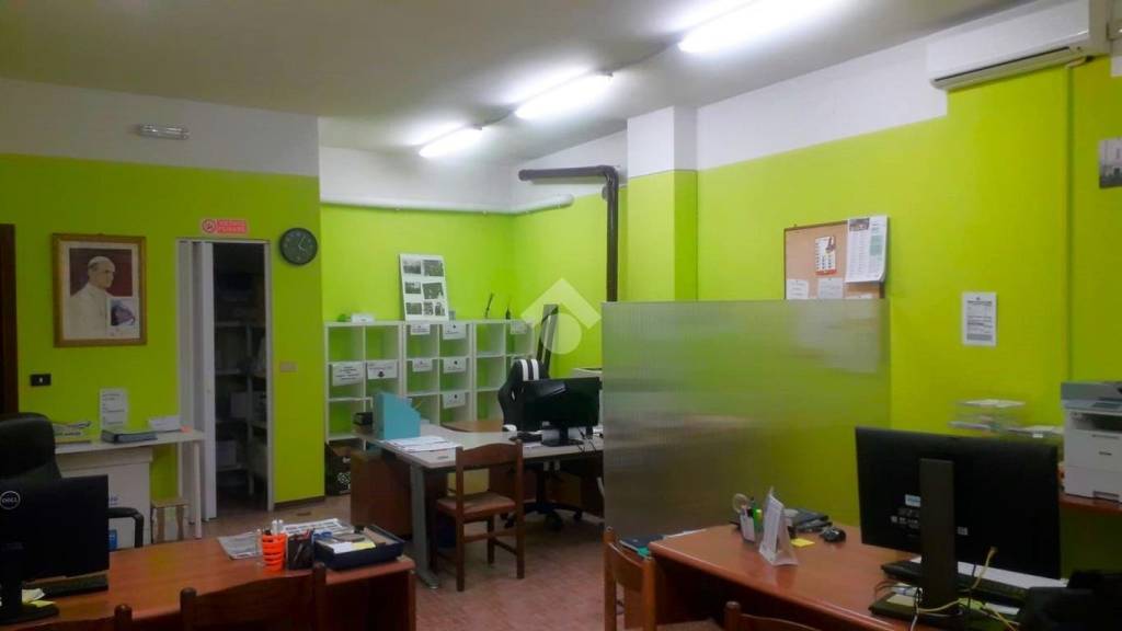 negozio in affitto a Bagnolo Mella