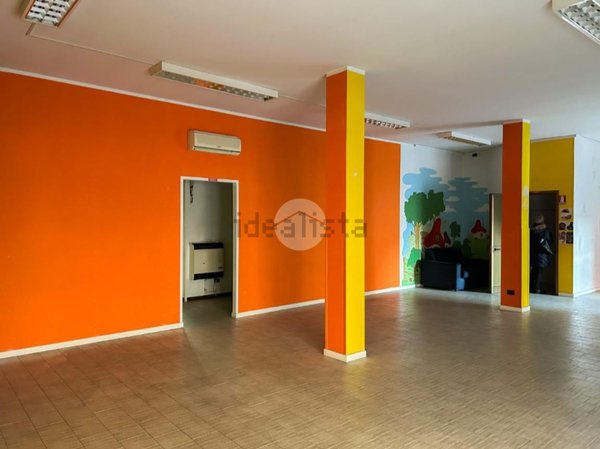 locale commerciale in affitto a Bagnolo Mella