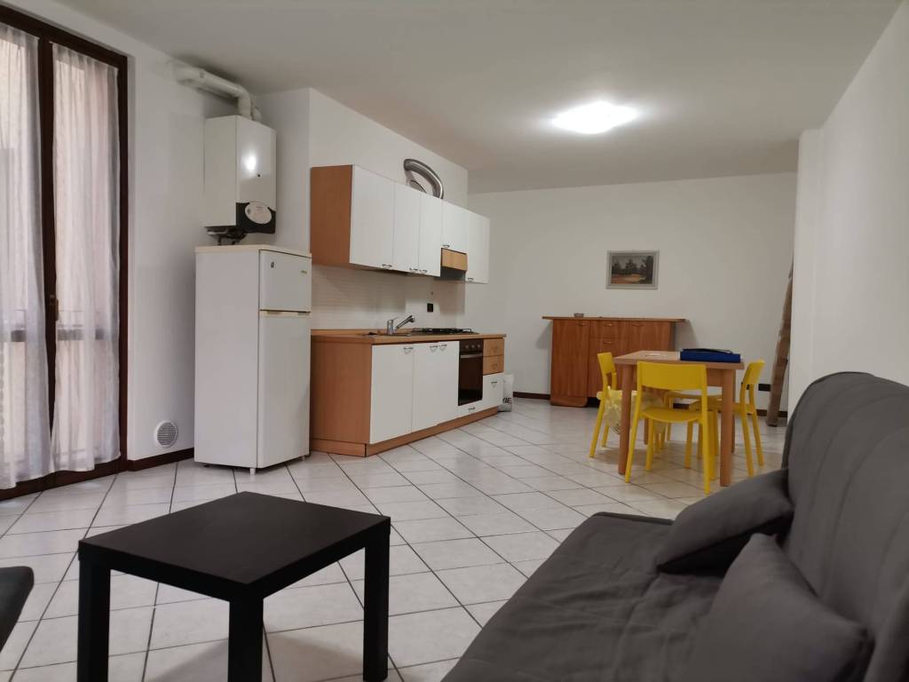 appartamento in affitto a Bagnolo Mella